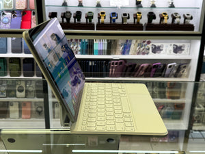 Magic Keyboard Air 11 Pre-owned