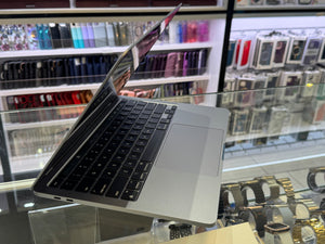 MacBook Pro 13 2022 8GB 512GB Pre-owned