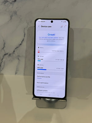 Samsung Z Flip6 256GB Unlocked Pre-owned