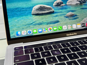 Macbook Pro 13 M1 8GB 256GB Pre-owned