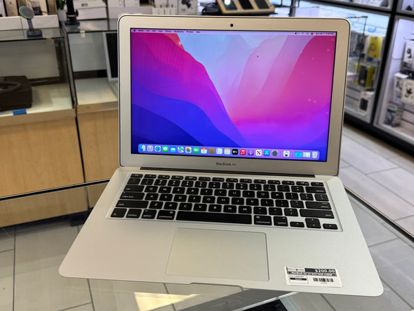 Macbook Air 13 2017 8GB 128GB Pre-owned