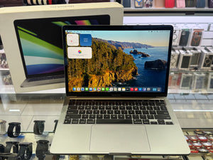 Macbook Pro 13 M1 8GB 256GB Pre-owned