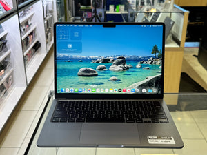 MacBook Air 2022 M2 8GB 256GB Pre-owned