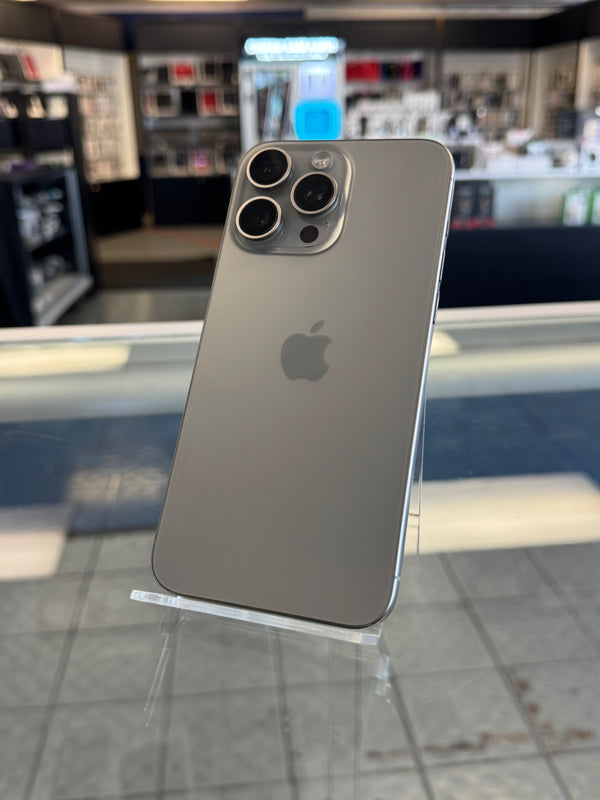 iPhone 15 Pro Max 256GB Unlocked Pre-owned