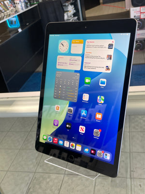 iPad 8th Gen 32GB WiFi Pre-owned