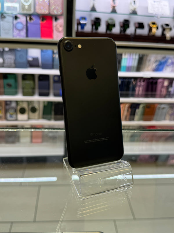 iPhone 7 32GB Unlocked Pre-owned