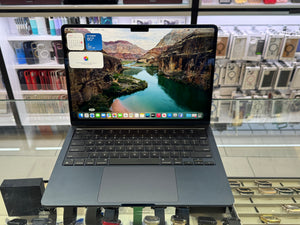 Macbook Air M2 2020 8GB 256GB Pre-owned