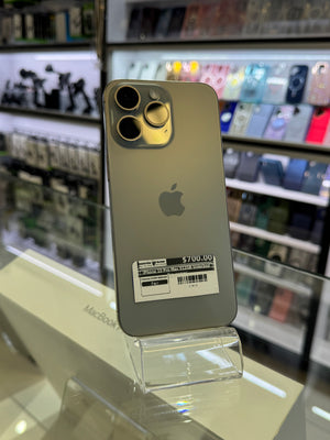 iPhone 15 Pro Max 512GB Unlocked Pre-owned