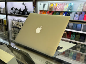 MacBook Air 13 2015 8GB 256GB Pre-owned
