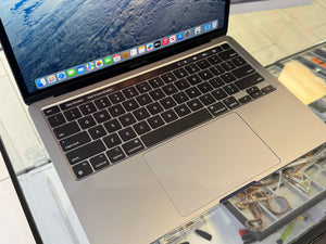 Macbook Pro 13 M1 8GB 256GB Pre-owned