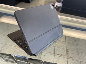 Apple Magic Keyboard 11 Inch Pre-owned