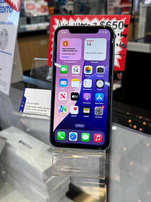 iPhone XR 128GB Unlocked Pre-owned