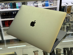 MacBook Pro 13 M1 16GB 256GB Pre-owned