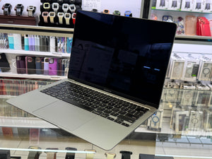 MacBook Air 13" M1 8GB 256GB Pre-owned