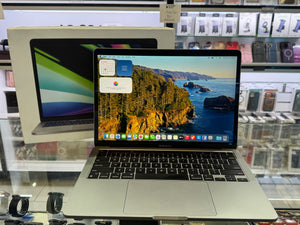 Macbook Pro 13 M1 8GB 256GB Pre-owned