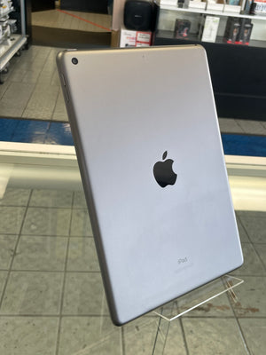 iPad 8th Gen 32GB WiFi Pre-owned