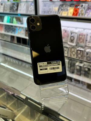 iPhone 11 64GB Boost Mobile Pre-owned