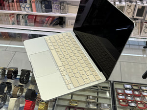 Macbook Neo 13" 8GB 256GB Pre-owned