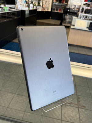 iPad 8th Gen 32GB WiFi Pre-owned