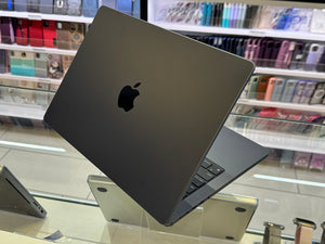 Macbook Pro 14 2024 16GB 512GB Pre-owned
