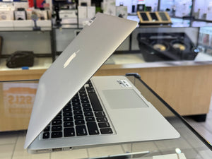 Macbook Air 13 2017 8GB 128GB Pre-owned