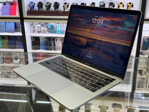 MacBook Pro 2019 i5 8GB 512GB Pre-owned
