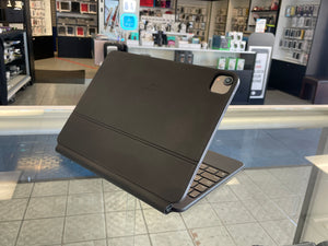 Apple Magic Keyboard 11 Inch Pre-owned