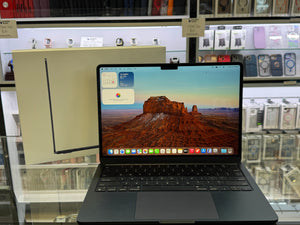 Macbook Air 13 2022 M2 16GB 256GB Pre-owned