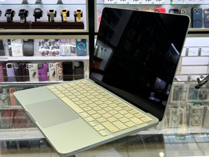 Macbook Neo 13" 8GB 256GB Pre-owned