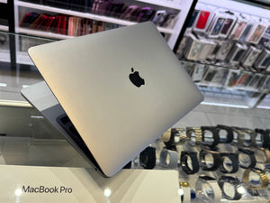 Macbook Pro 13" 2020 M1 8GB 512GB Pre-owned