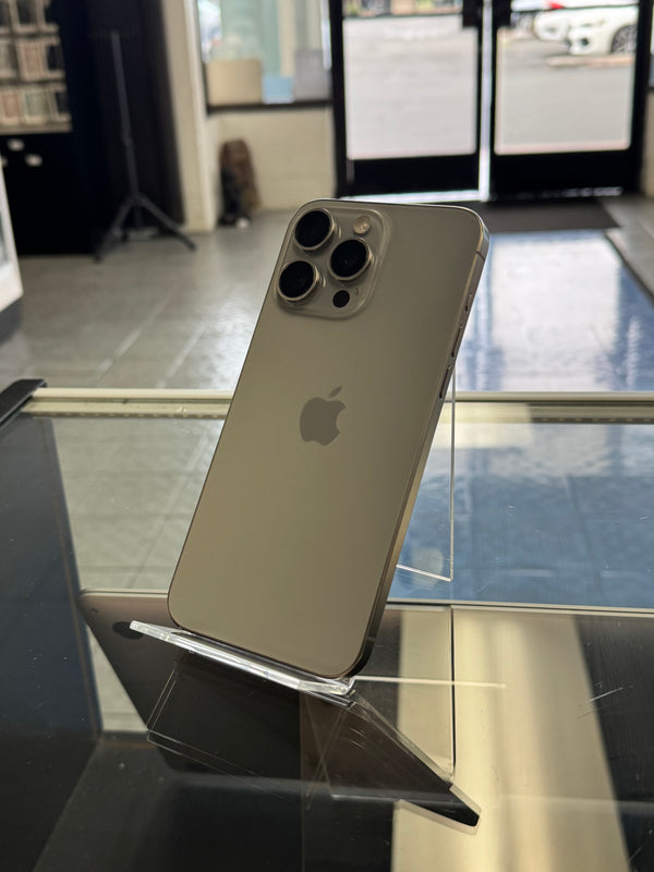 iPhone 15 Pro max 256GB Unlocked Pre-owned