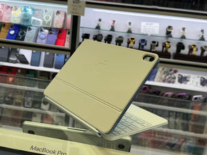 Magic Keyboard Air 11 Pre-owned