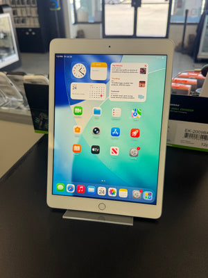 iPad 8th Gen 32GB WiFi Pre-owned