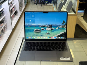MacBook Air 2022 M2 8GB 256GB Pre-owned