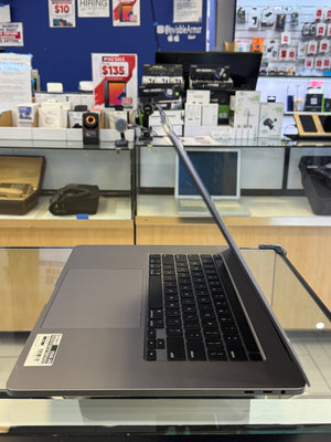 MacBook Pro 2019 16" 32GB 1TB Pre-owned