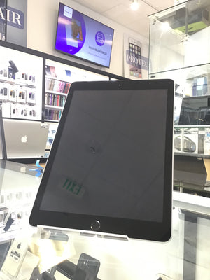 Apple iPad 5th Gen 32gb Silver Wifi Pre-owned