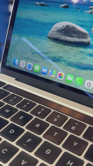 Macbook Pro 13 M1 8GB 256GB Pre-owned